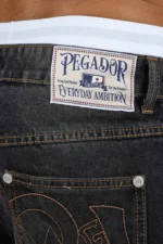 axas-loose-jeans-sprayed-washed-black-2