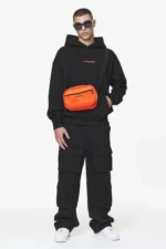 pegador-insideout-black-signal-red-cross-body-bag-3