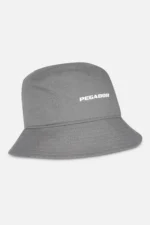 pegador-logo-cool-grey-white-bucket-hat