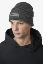 pegador-logo-rubber-heavy-knit-anthracite-black-beanie-2